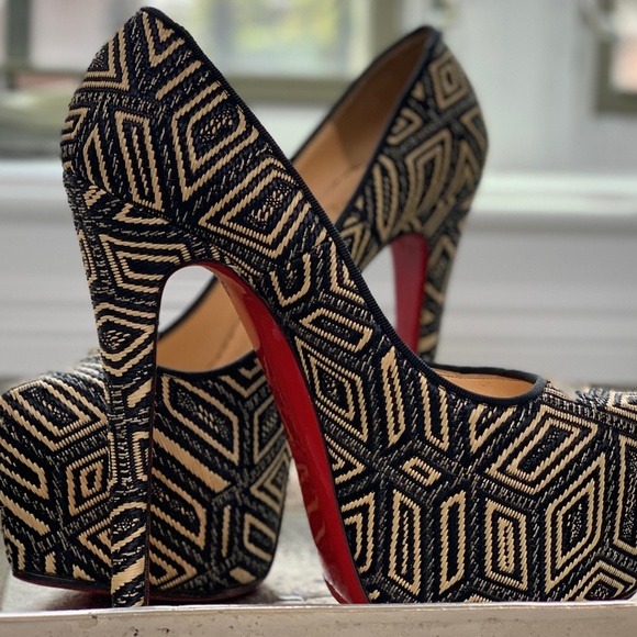 Christian Louboutin Red Bottoms 38.5 - Picture 4 of 4
